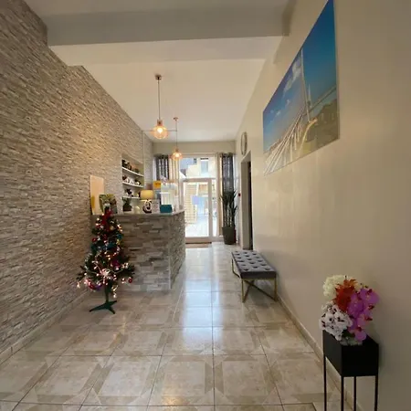 Hotel De Normandie 2*